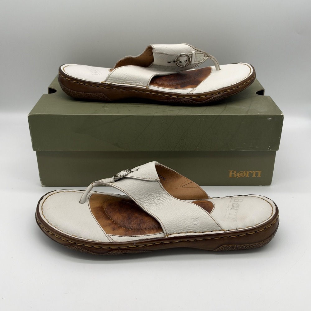 Born Quill White Leather Thong Sandals W11465 Size 9